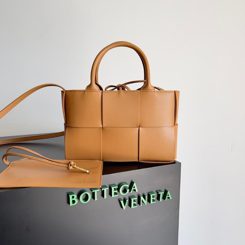 Bottega Veneta Handbags 709337 Plain Caramel